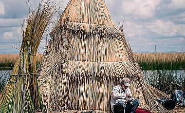 Puno – Visita Chullpas de Sillustani – Enigmático Portal de Amaru Muro – Cusco (Desayuno y Almuerzo) 