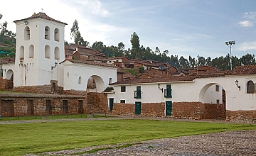 Tour Moray y Salineras en Cuatrimoto con Chincheros – Memorable Suite Domo (Desayuno y Almuerzo)