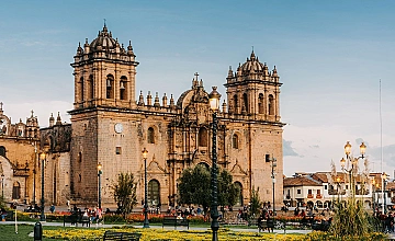 Llegada al Cusco – Recojo del Aeropuerto (Almuerzo)