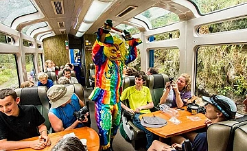 Tour Machu Picchu día completo en tren VISTADOME