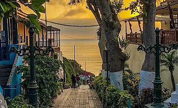 Lima – Templo Pre Inca Pachacamac – Barranco – City tour Colonial y Moderno: Parque del Amor, Huaca Pucllana de San Isidro – Plaza de Armas de Lima: Catedral de Lima, Palacio de Gobierno y Catacumbas de San Francisco (Desayuno y Almuerzo)