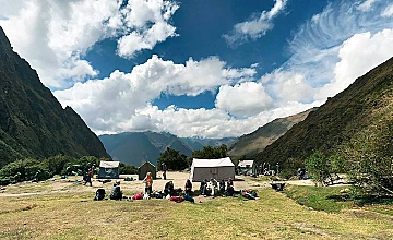 Cusco – Ollantaytambo – Km 82 – Patallacta – Huayllabamba (Almuerzo, Te del Tarde y Cena)