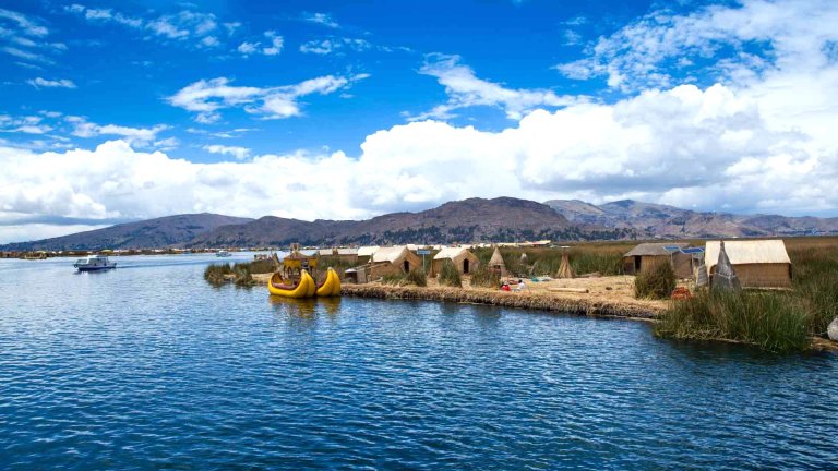 Tour lago Titicaca islas flotantes Uros desde Colombia