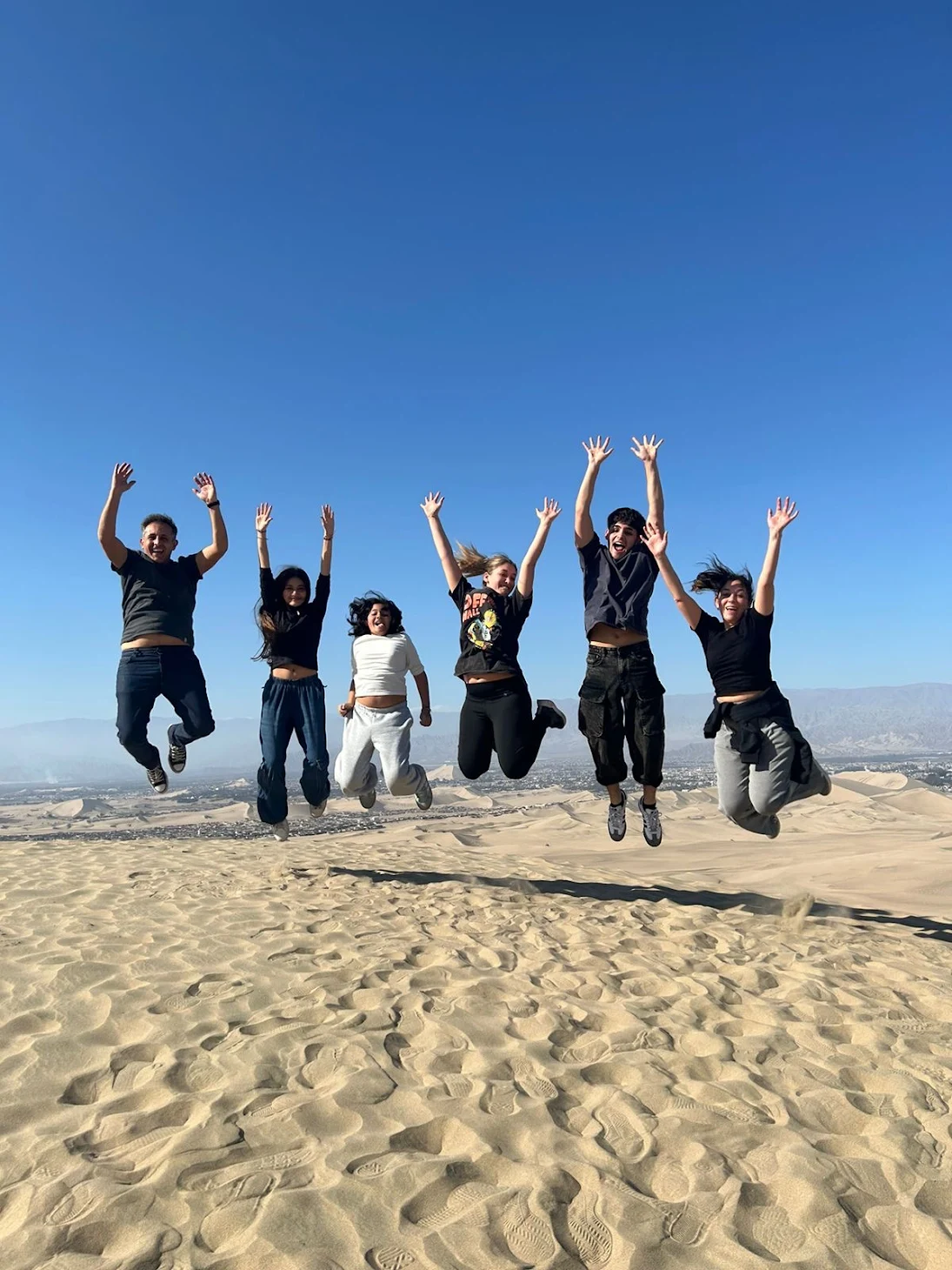Tour Paracas, Líneas de Nazca y Oasis de Huacachina
